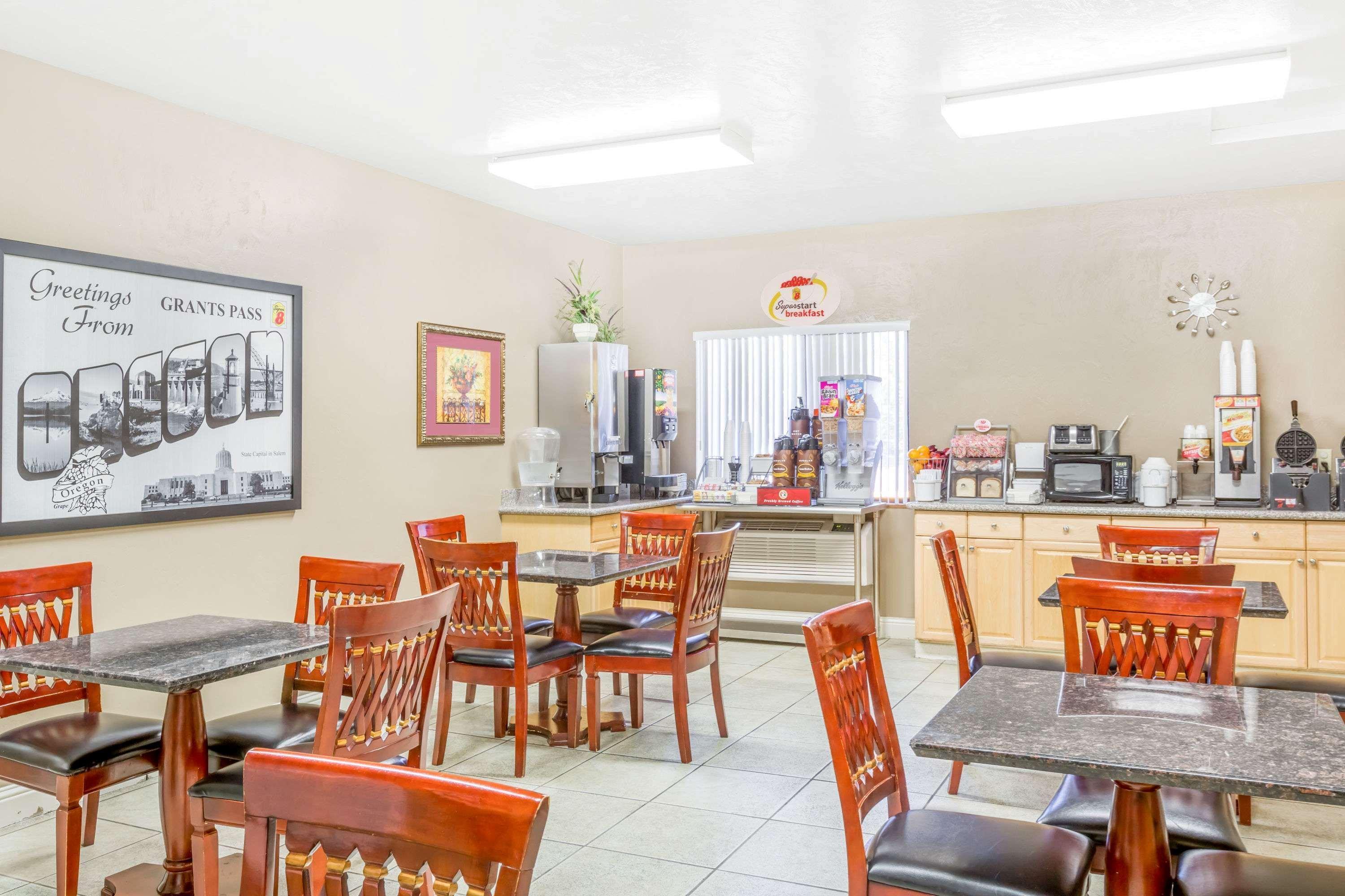 Motel Super 8 By Wyndham Grants Pass Exterior foto
